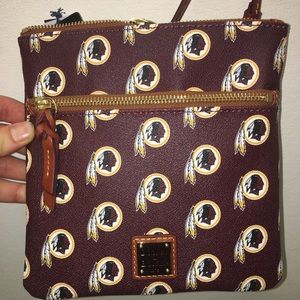 Dooney & Bourke Crossbody Washington Redskins bag